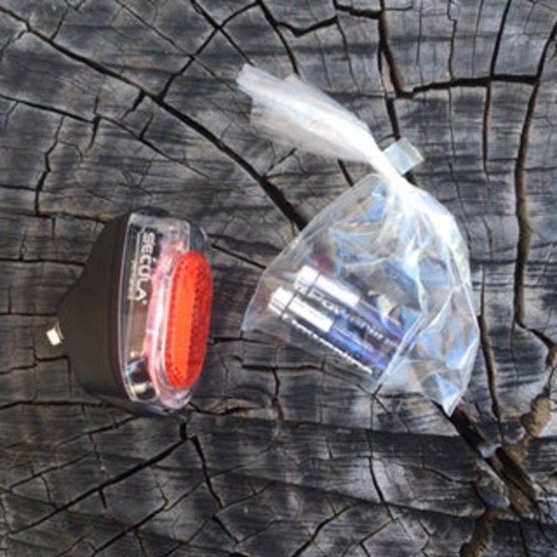 no - Light - B&M Secula battery light for fender