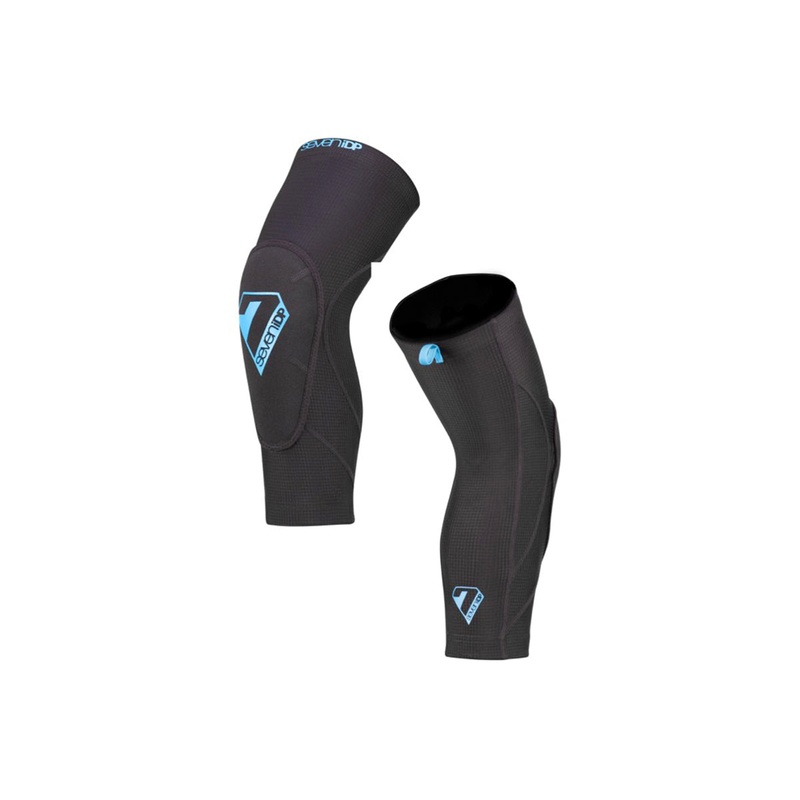 7 iDP Sam Hill Lite Knee Pads - Black